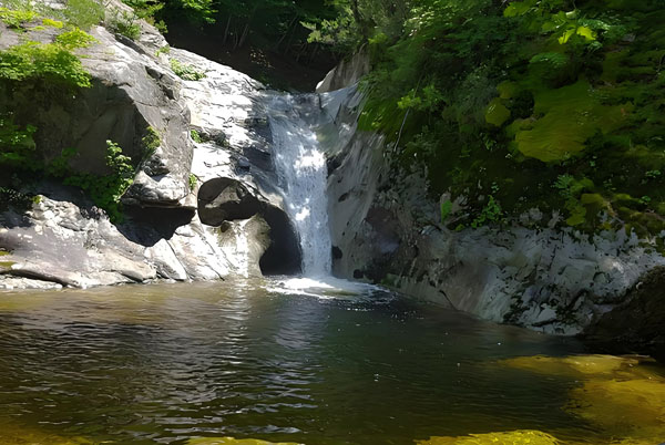 �ؑcXXɽȪˮ���������ˮ�O(sh��)Ӌ(j��)����